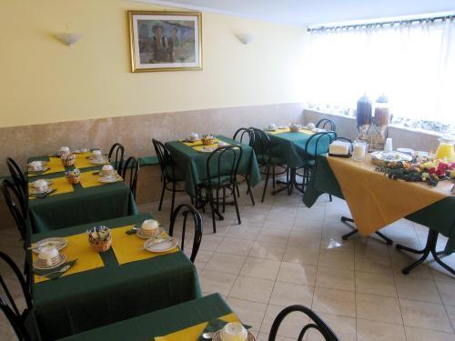 Hotel Dolomiti โรม ภายนอก รูปภาพ